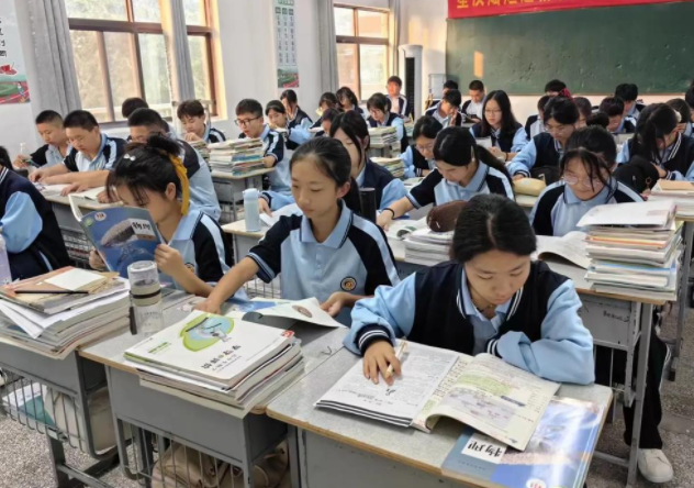 校园全掩盖双减作业学生获得感显着增强更高质量的方向跨进 校园全掩盖双减作业学生获得感显着增强更高质量的方向跨进